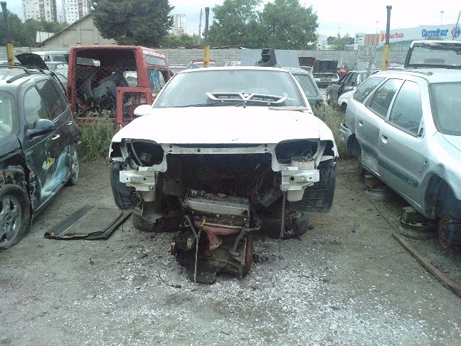 Автомобили на площадка
